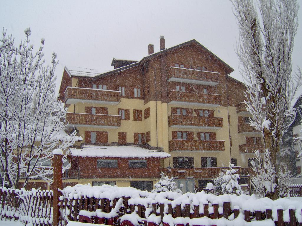 Hotel Bucaneve Bardonecchia Exterior photo