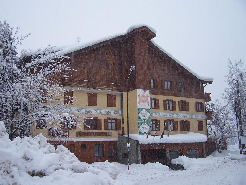 Hotel Bucaneve Bardonecchia Exterior photo