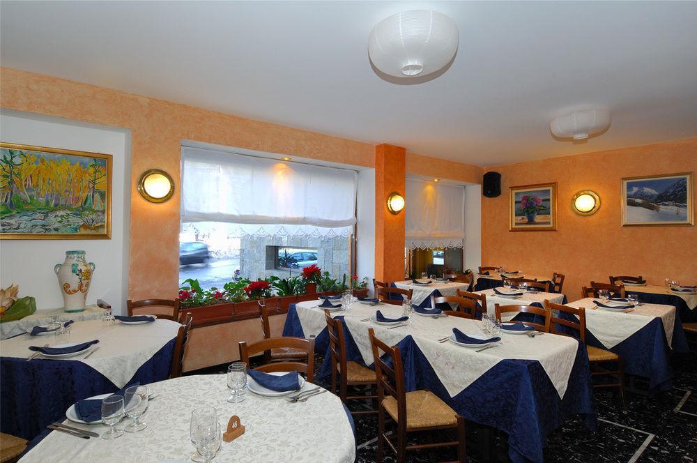 Hotel Bucaneve Bardonecchia Exterior photo